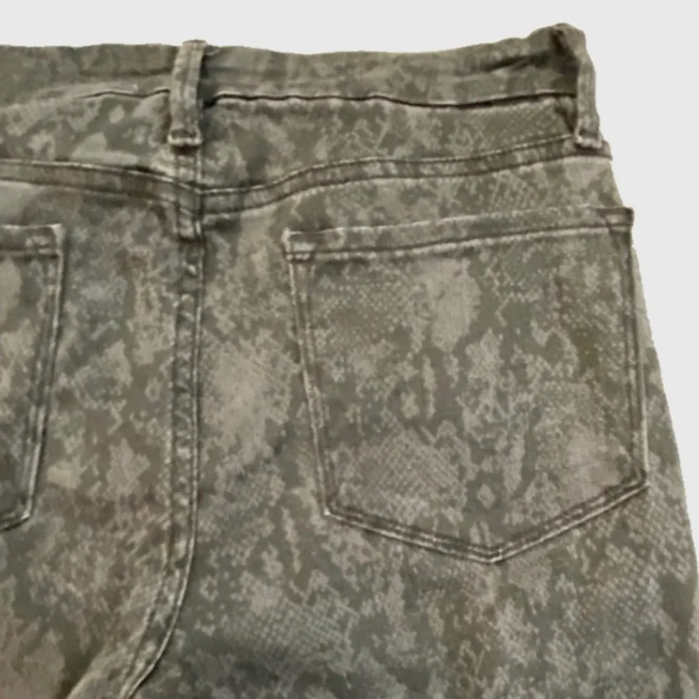 Frame Le Crop Mini Boot Python Jeans - Picture 11 of 17
